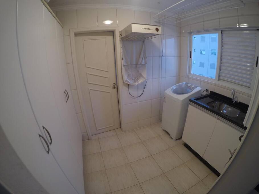 Apartamento Frente Ao Mar. Amplo E Confortavel. *