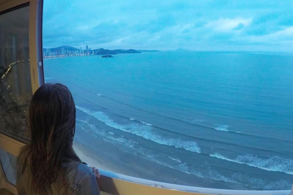 Frente Ao Mar. Amplo E Confortavel. *