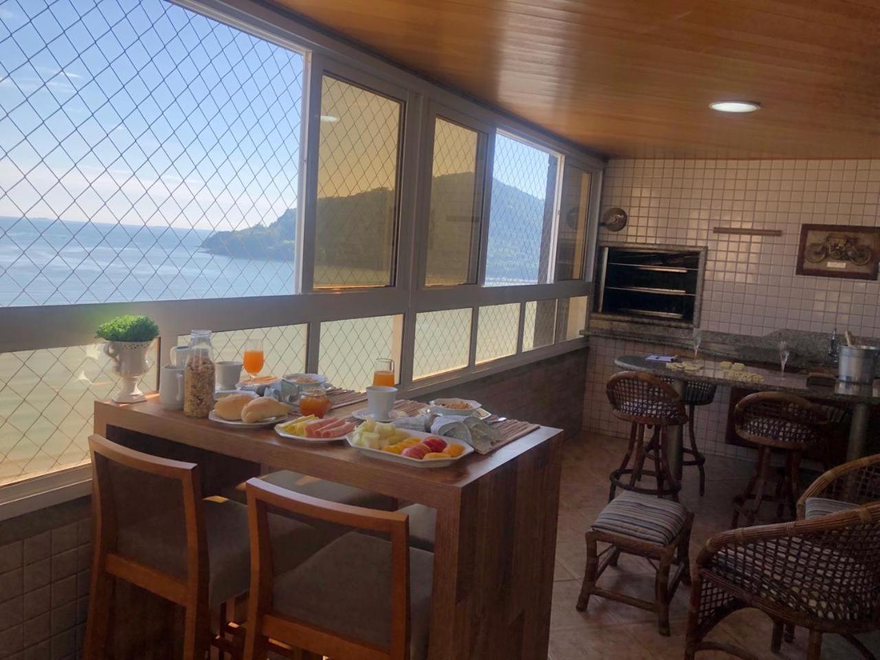 Frente Ao Mar. Amplo E Confortavel. Balneario Camboriu